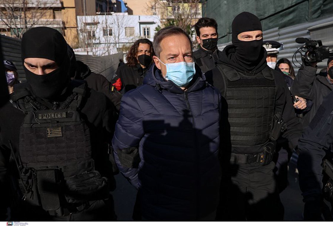 Στα δικαστήρια ο Δημήτρης Λιγνάδης – Τι ζήτησε ο Kούγιας