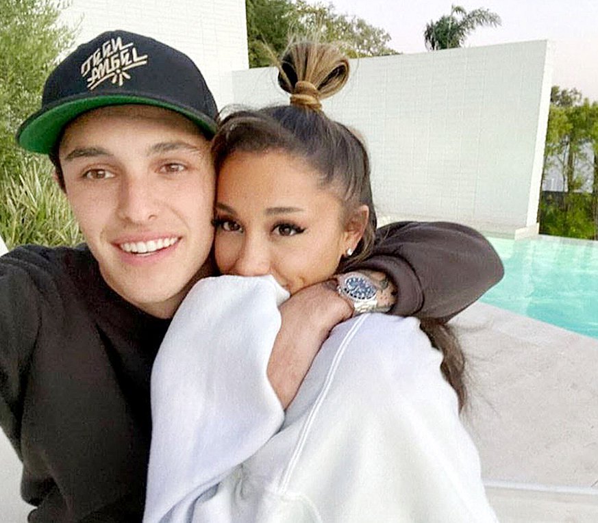 Η Ariana Grande δημοσίευσε σπάνιες τρυφερές στιγμές με τον σύζυγό της