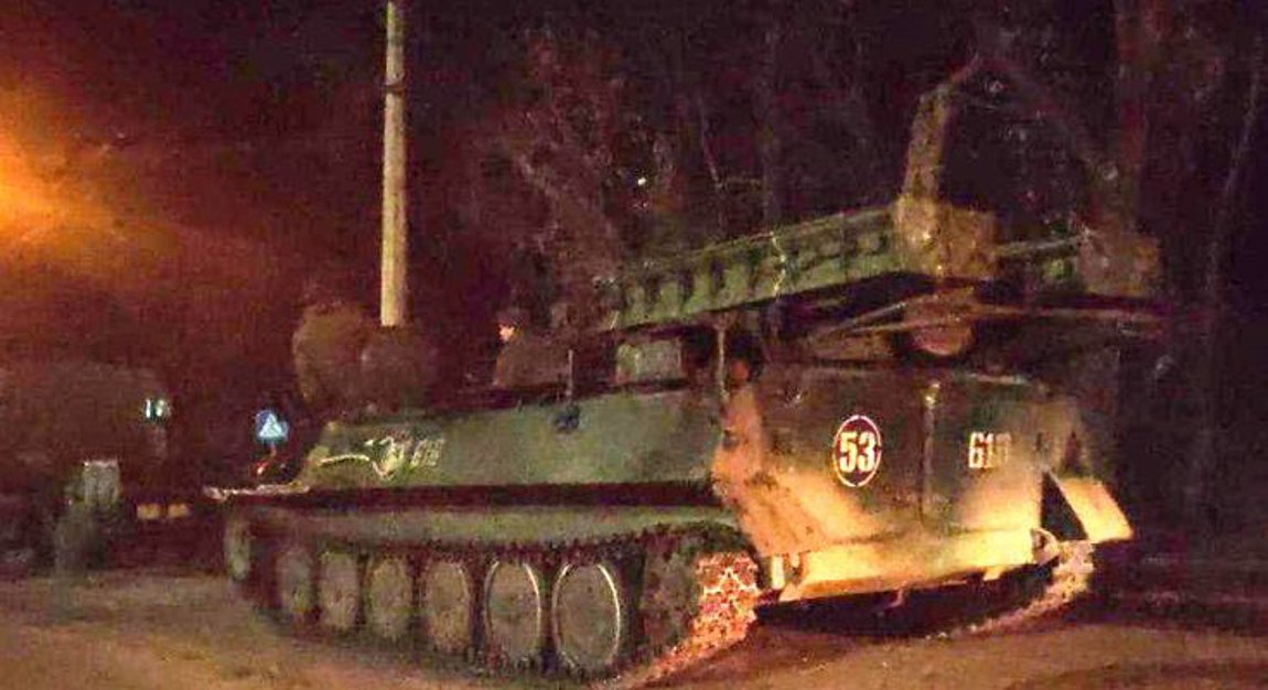 Συναγερμός για νυχτερινούς βομβαρδισμούς: Περικυκλωμένο το Κίεβο – Εκρήξεις στη Μαριούπολη – LIVE εικόνα