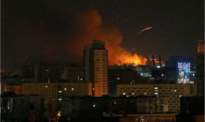 Νύχτα αγωνίας στο Κίεβο: Ρώσοι στρατιώτες στους δρόμους της Χερσώνας- Eκρήξεις και βομβαρδισμοί- Βίντεο- LIVE εικόνα | ενότητες, κόσμος