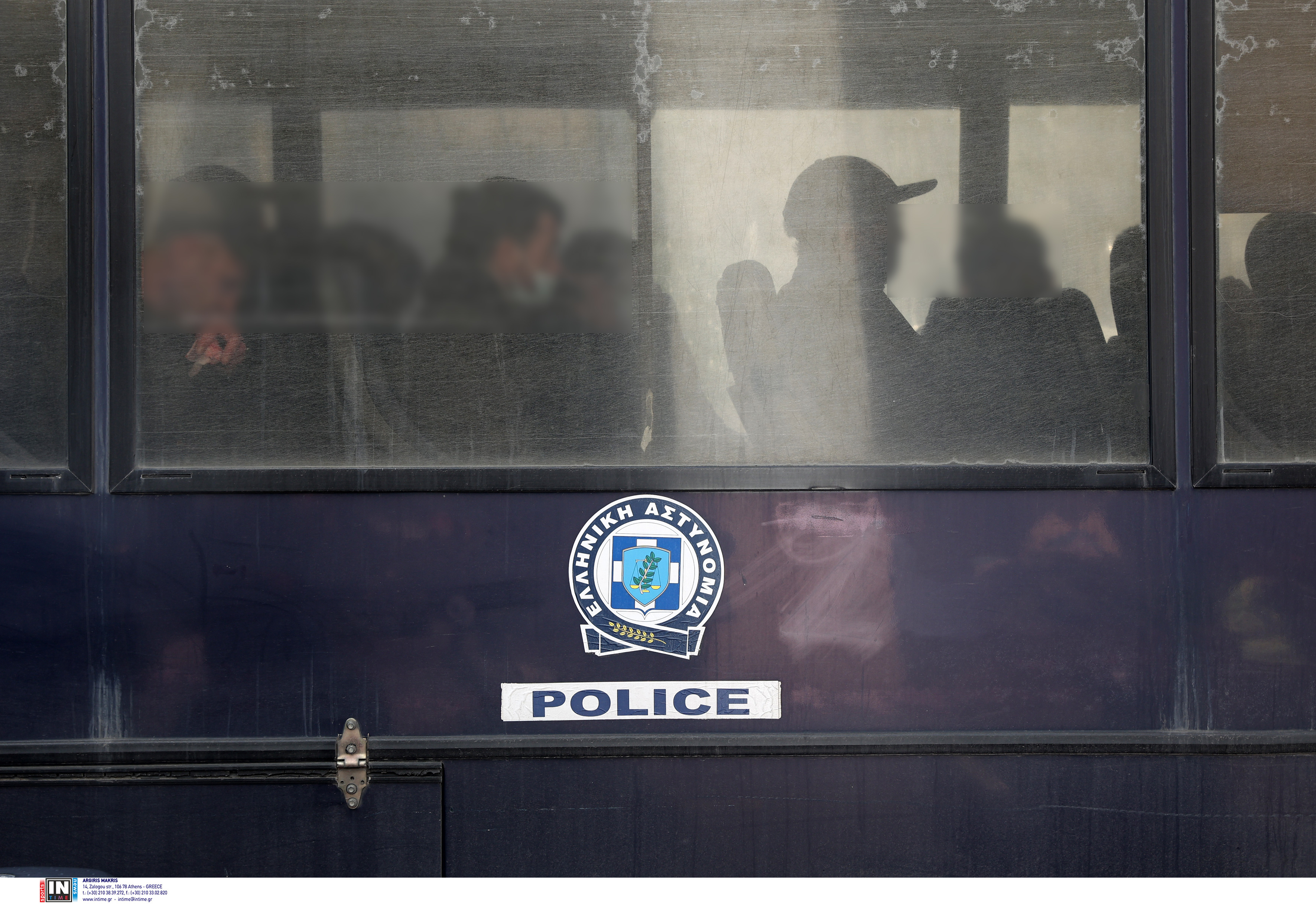 Poliția greacă desfășoară o operațiune de securitate masivă în centrul Atenei, arestând 132 de persoane