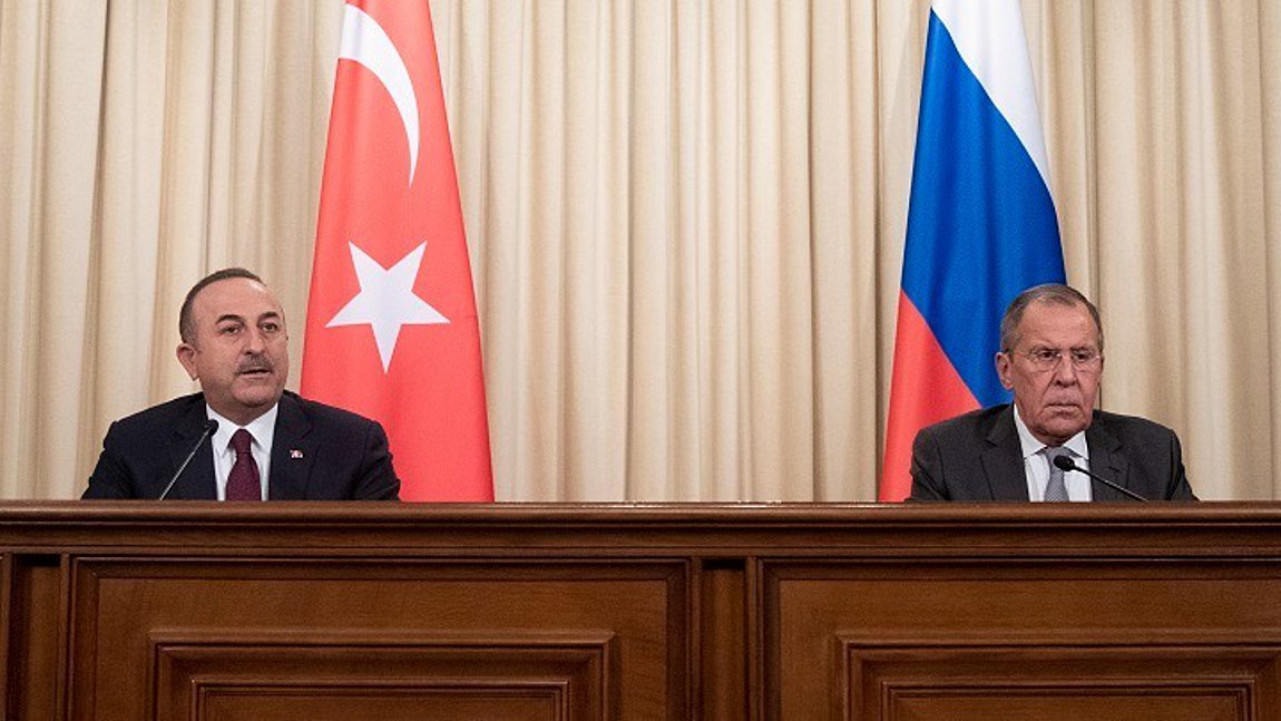 Τσαβούσογλου: Σταματήστε τον πόλεμο στην Ουκρανία