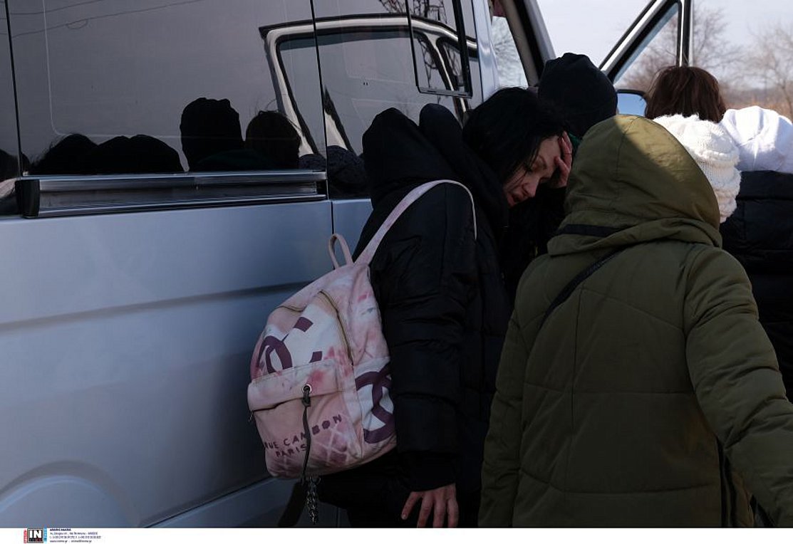 Ακόμη 327 Ουκρανοί πρόσφυγες έφτασαν στην Ελλάδα το τελευταίο 24ωρο