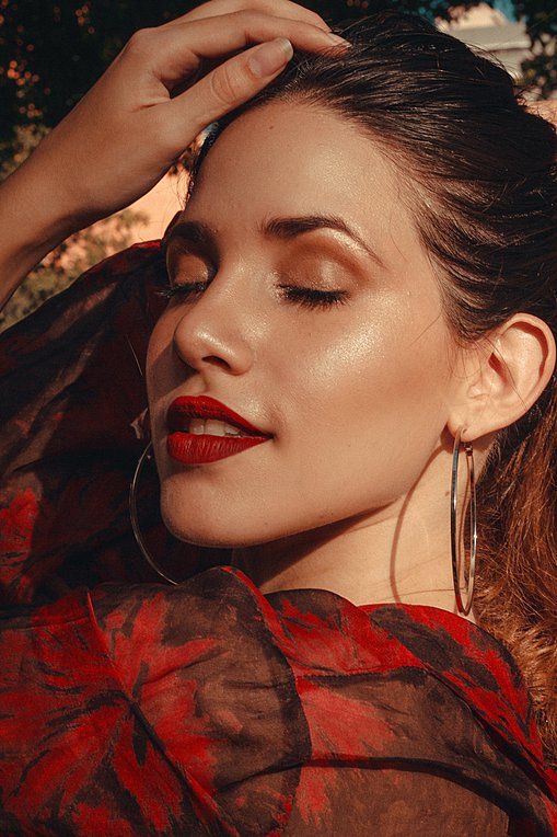 Τα 6 κραγιόν που θα θέλετε να φοράτε κάθε μέρα