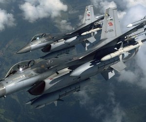 Νέο μπαράζ προκλήσεων από την Άγκυρα - Τουρκικά F-16 και UAV πέταξαν πάνω από ελληνικά νησιά 