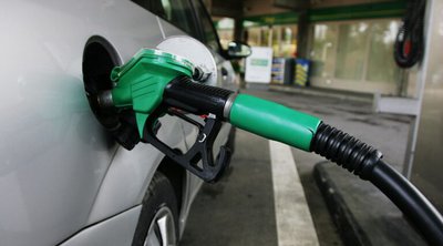 «Φωτιά» στις αντλίες: Στην 3η θέση της ακριβότερης βενζίνης στην Ευρώπη η Ελλάδα - Σε απόγνωση οι οδηγοί