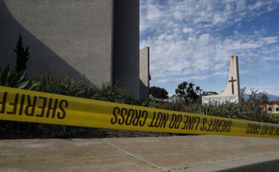 ΗΠΑ: Ένας 68χρονος είναι ο ένοπλος που άνοιξε πυρ μέσα σε εκκλησία στην Καλιφόρνια