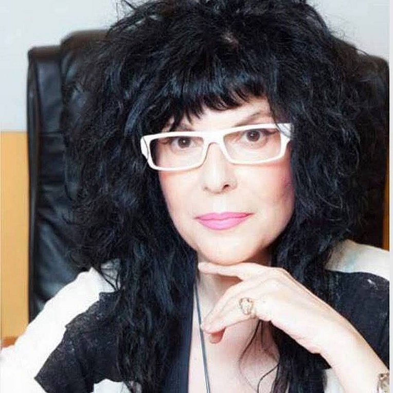 Για πάντα νέοι – Εξηγεί η Μαρία Καρδάση