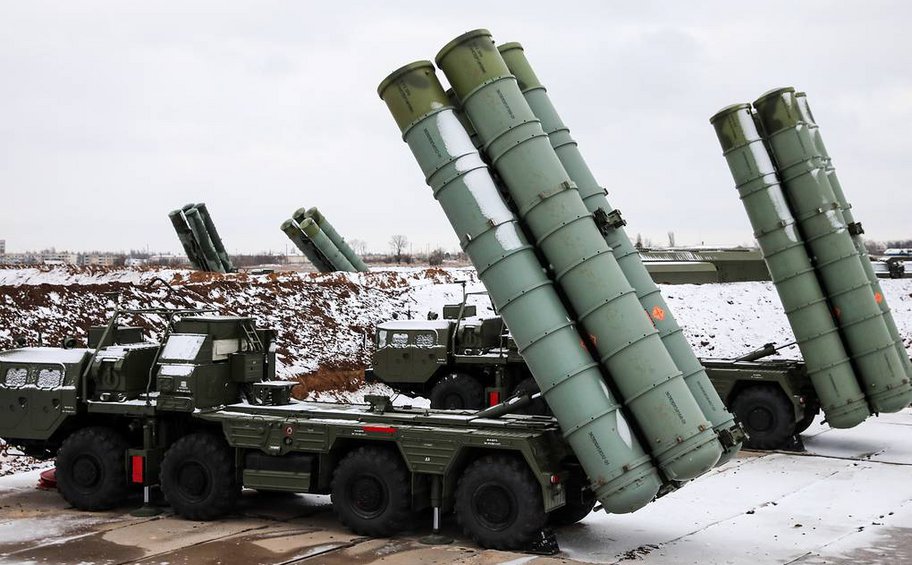Λευκορωσία: Ο πρόεδρος Λουκασένκο ανακοίνωσε την αγορά S-400 και πυραύλων Iskander από τη Ρωσία