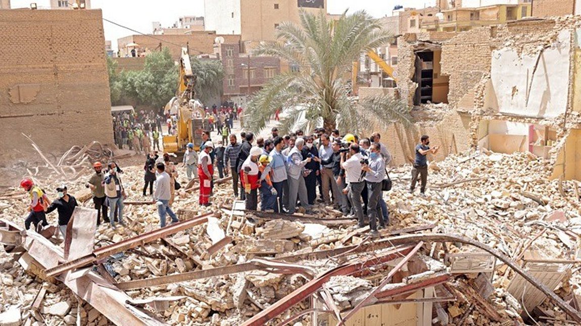 Ιράν: Επεισοδιακές διαδηλώσεις μετά από κατάρρευση κτιρίου – Στους 28 ανήλθαν οι νεκροί