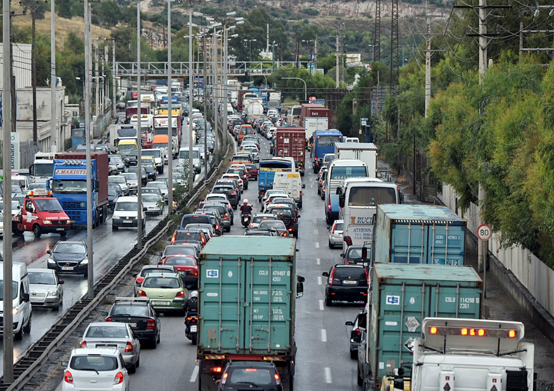 Μεγάλο μποτιλιάρισμα στην Αττική Οδό – Πού υπάρχουν καθυστερήσεις