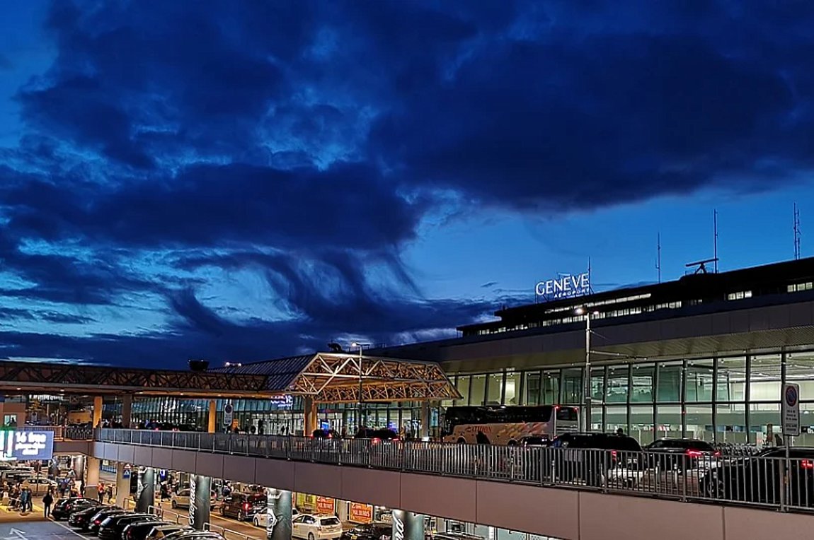 Βλάβη στους υπολογιστές παραλύει την αεροπορική κίνηση σε Ζυρίχη και Γενεύη