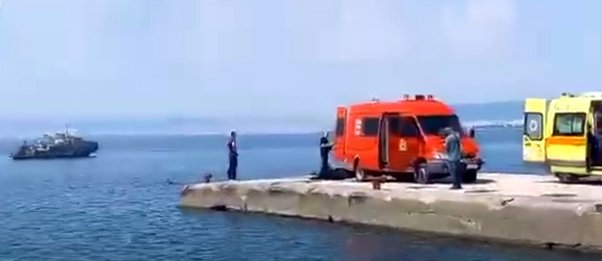 Θρίλερ στη Θεσσαλονίκη: Νεκροί δύο επιβάτες ΙΧ που έπεσε στη θάλασσα - Πληροφορίες ότι ήταν δεμένοι με χειροπέδες - Βίντεο