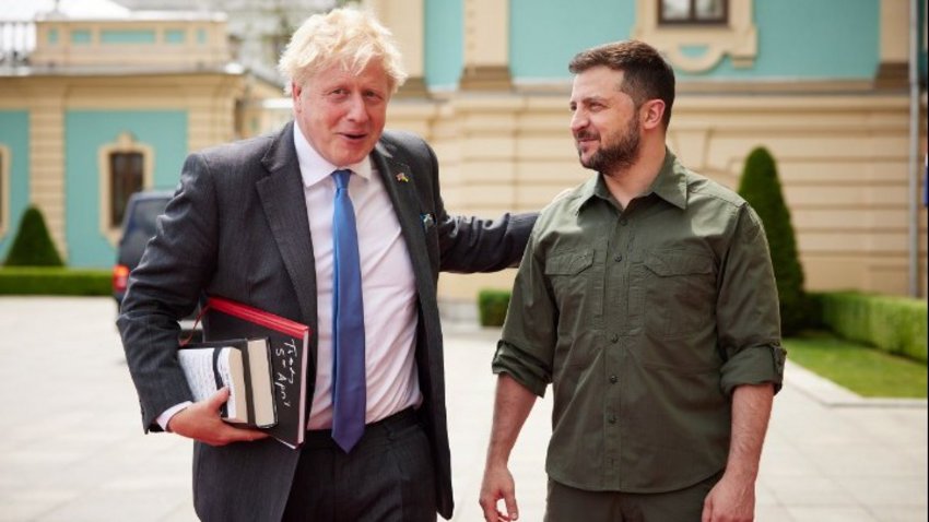 Η Βρετανία αποδεσμεύει στρατιωτική βοήθεια επιπλέον 1 δισεκ. λιρών για την Ουκρανία