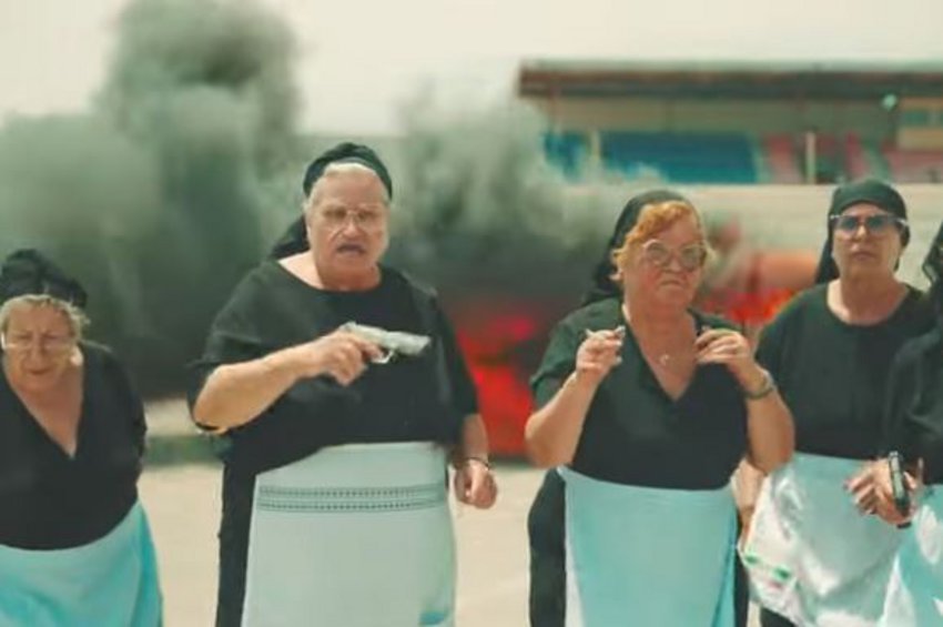 Οι γιαγιάδες από την Κρήτη επέστρεψαν και... προκαλούν Light και Snik - Το βίντεο που έγινε viral