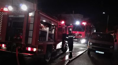 Φωτιά σε εγκαταλελειμμένο κτίριο στο κέντρο της Αθήνας
