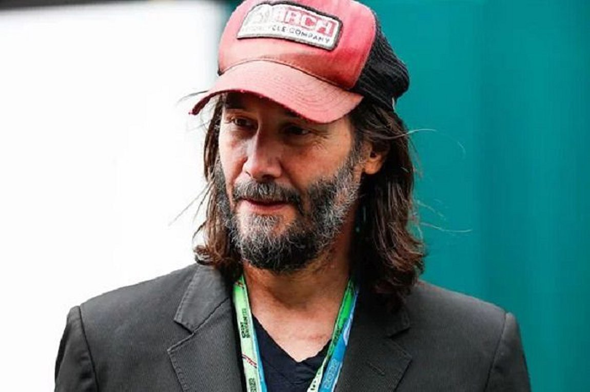 Keanu Reeves: Τρέλανε τους θαυμαστές της F1 – Παρών στην πίστα του Silverstone