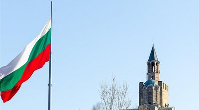 Δημοσκόπηση στη Βουλγαρία: Διπλάσιοι Βούλγαροι προτιμούν το ΝΑΤΟ και την ΕΕ από τη συμμαχία με τη Ρωσία 
