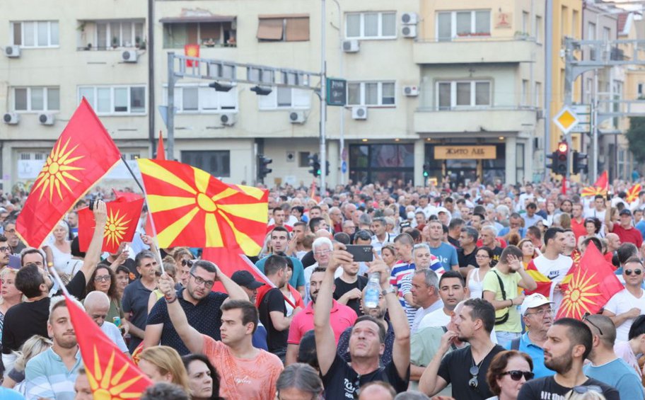 Βόρεια Μακεδονία: Συνεχίστηκαν οι διαδηλώσεις κατά της συμφωνίας με τη Βουλγαρία