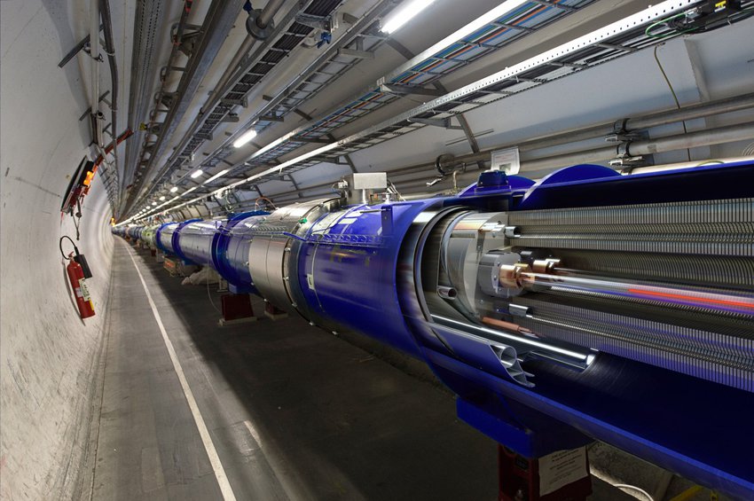 Επαναλειτουργεί επίσημα μετά από τρία χρόνια ο αναβαθμισμένος μεγάλος επιταχυντής του CERN 