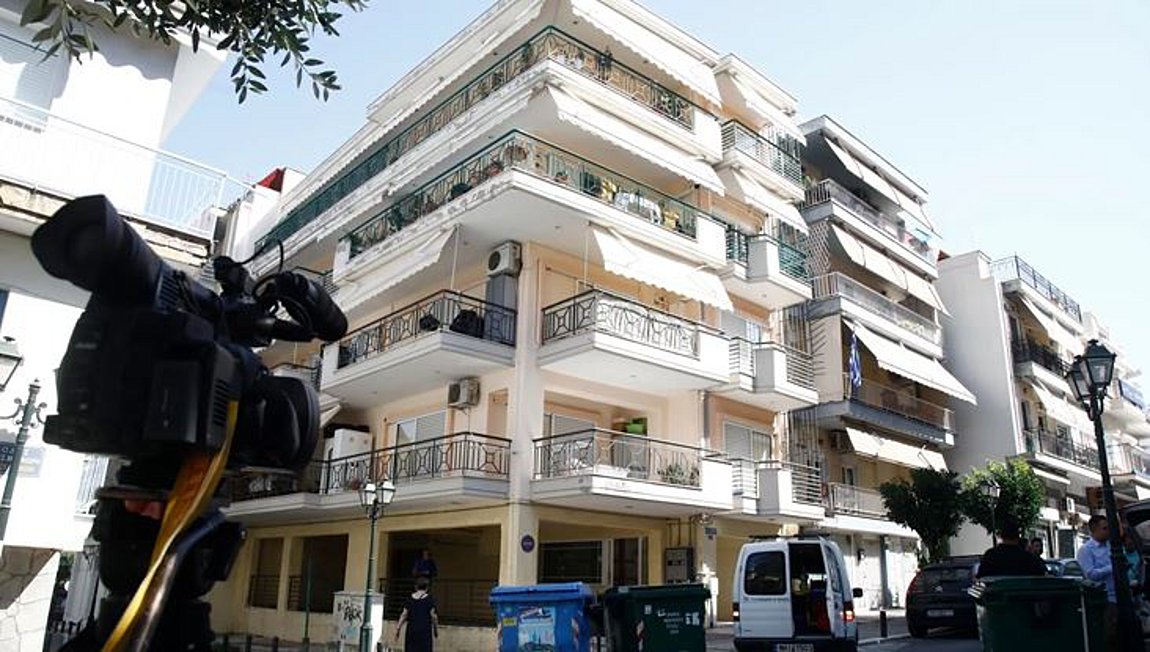 Μητροκτονία στη Θεσσαλονίκη: Σχεδόν την αποκεφάλισε – Τι είπε ο ιατροδικαστής