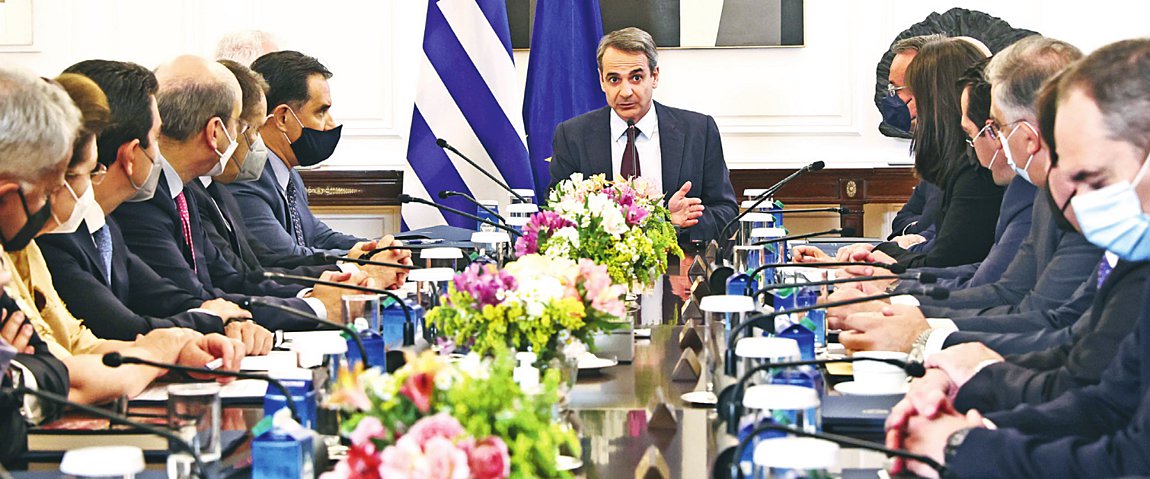 Στο τραπέζι 4&plus;2 νέα μέτρα στήριξης