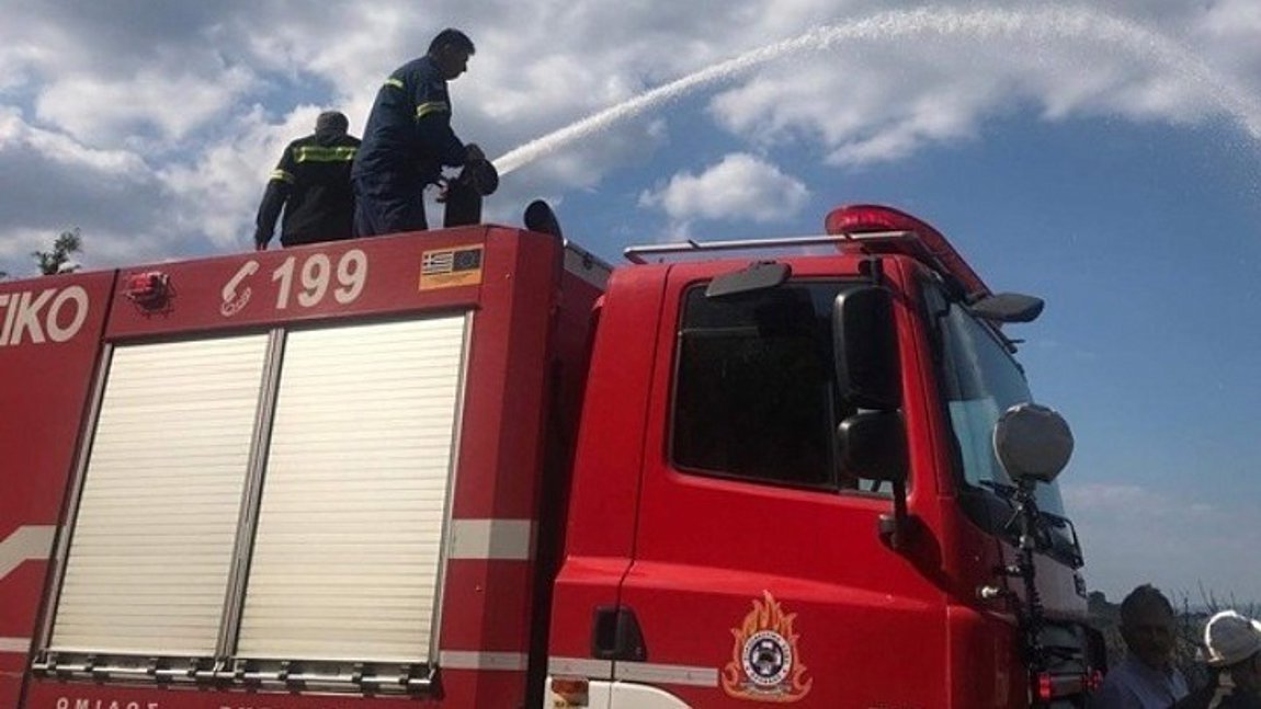 Πάτρα: Χωρίς ενεργό μέτωπο η φωτιά στην περιοχή Κυπαρίσσι