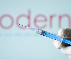 Βρετανία: «Πράσινο φως» στη Moderna για το εμβόλιο κατά της Όμικρον