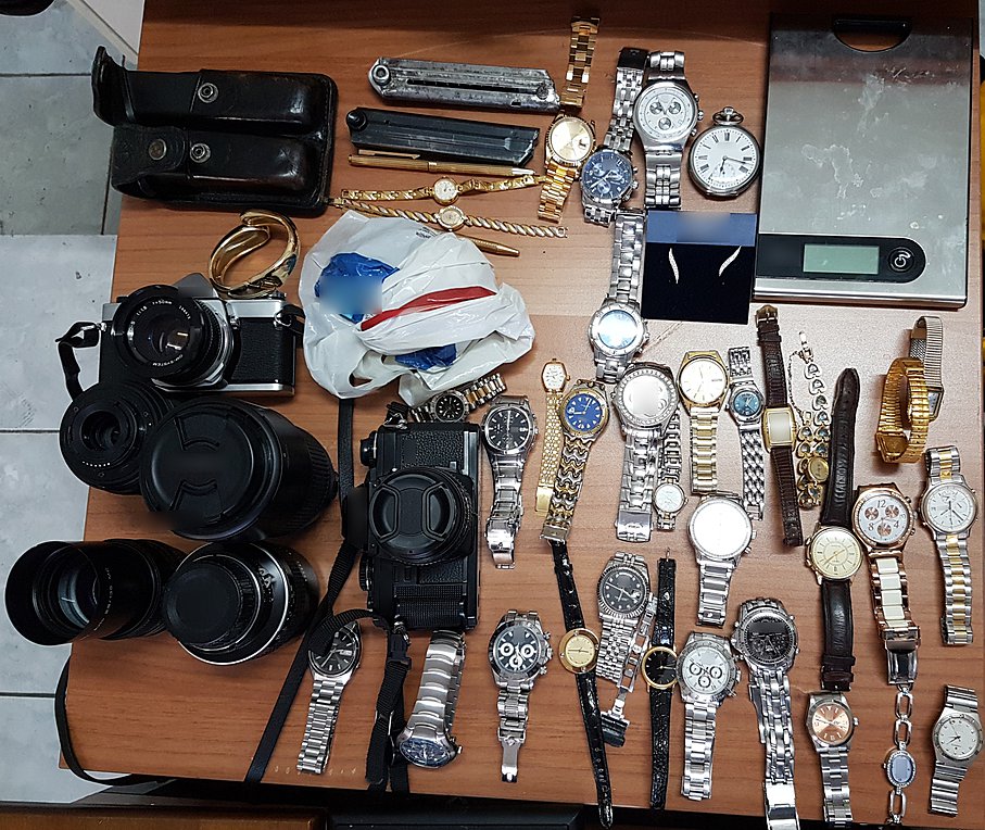 Βούλα: Συνελήφθη οικιακή βοηθός που «ξάφριζε» σπίτια – Φωτογραφίες