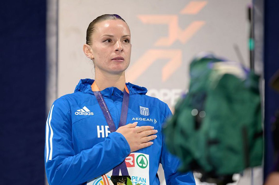 «Χρυσή» η Ελίνα Τζένγκο: Συνεχίζω την παράδοση στον ακοντισμό – Δείτε την απονομή του μεταλλίου – ΒΙΝΤΕΟ