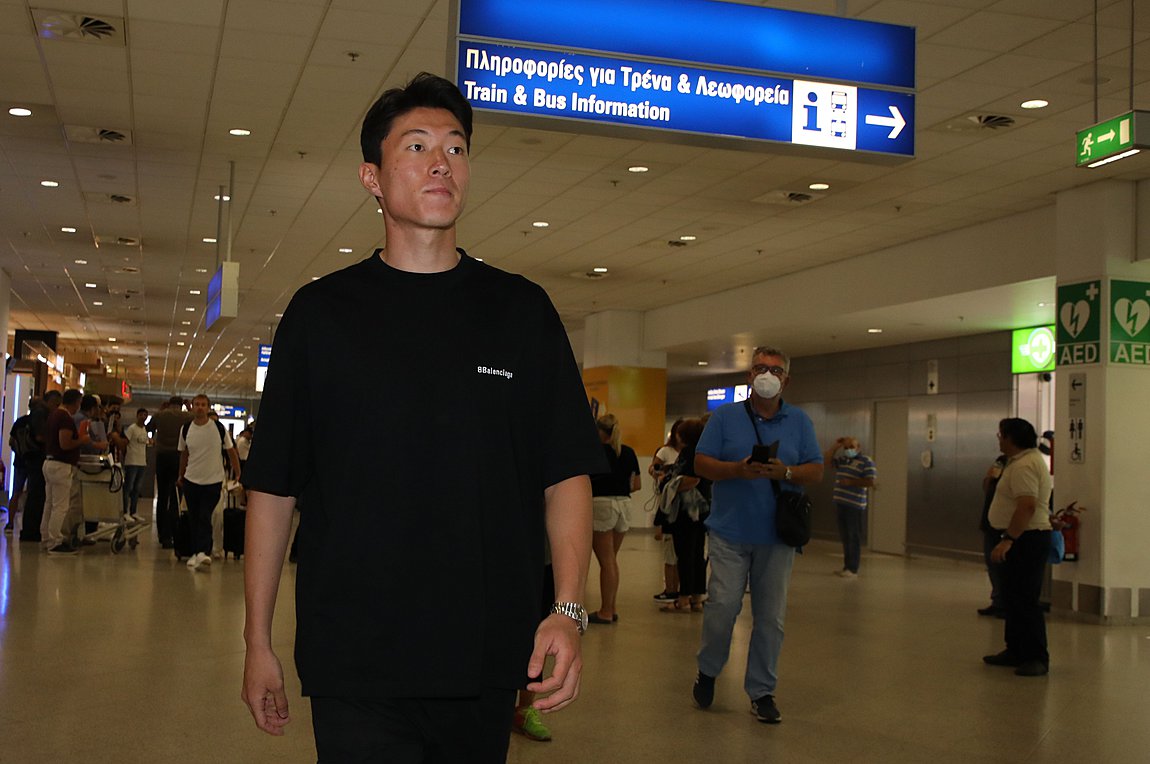 Ολυμπιακός: Στην Αθήνα έφτασε ο Ουί-Τζο Χουάνγκ