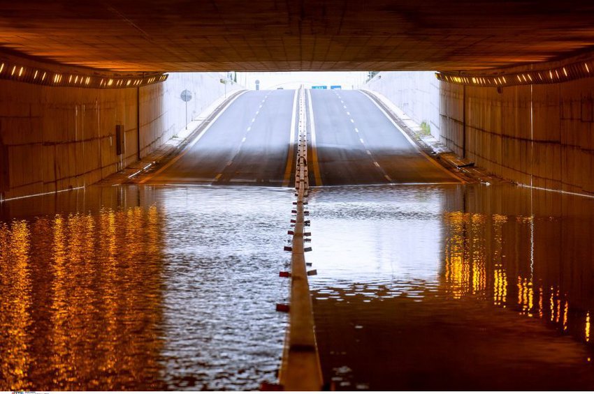 Salonic: Imagini de distrugere – Drumuri au fost spălate, tuneluri închise, standul TIF inundat