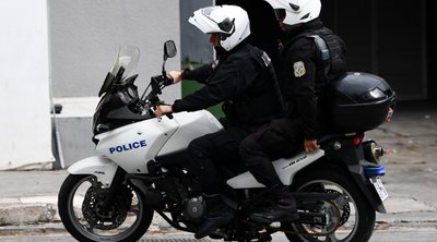 Δύο ληστείες υπό την απειλή μαχαιριού σε καταστήματα ψιλικών στη Θεσσαλονίκη - «Λεία» 800 ευρώ