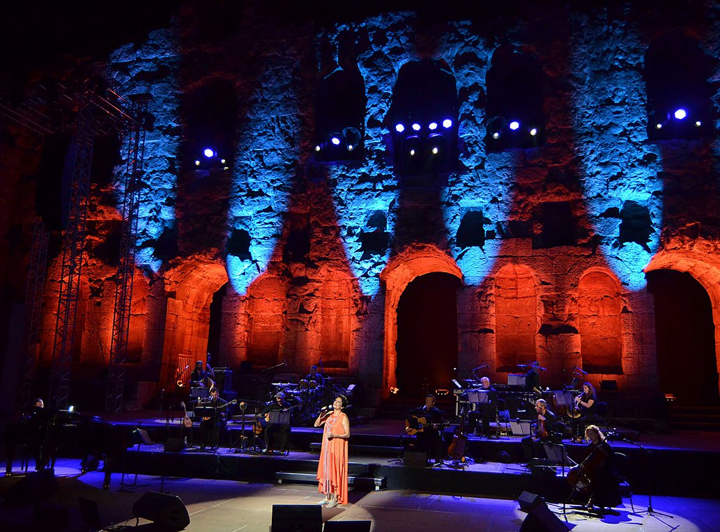 Άλκηστις Πρωτοψάλτη: Μια μοναδική συναυλία αγάπης στο Ηρώδειο