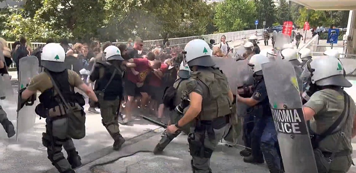Θεσσαλονίκη: Επεισόδια στο ΑΠΘ – Δύο προσαγωγές – Βίντεο