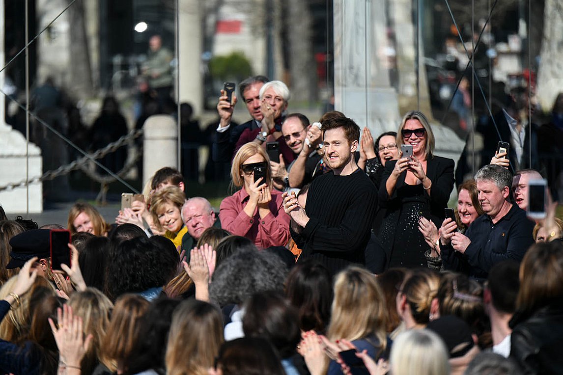 Burberry: Ο Daniel Lee είναι ο νέος καλλιτεχνικός διευθυντής του οίκου