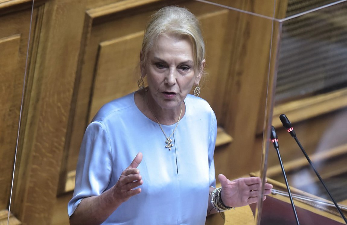 Φ.Πιπιλή: Αν μπορούσα θα καταψήφιζα την τροπολογία για τα τραπεζοκαθίσματα