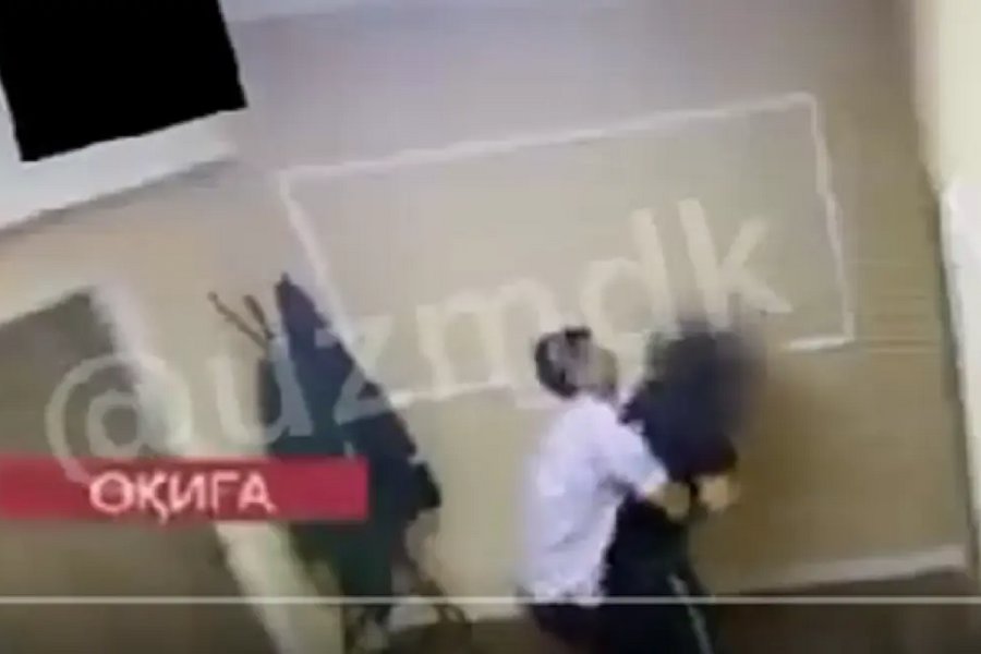 Απίστευτο βίντεο: Σύζυγος στο Καζακστάν παρεξηγεί αυτό που βλέπει και επιτίθεται σε άντρα που... σώζει τη γυναίκα του από πνιγμό