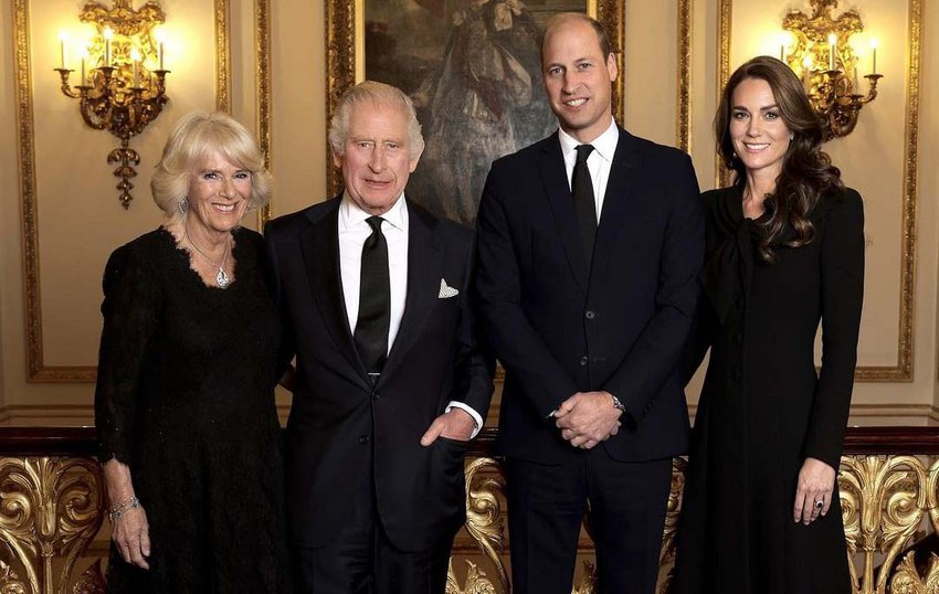 Νέο οικογενειακό πορτραίτο για τους royals της Βρετανίας