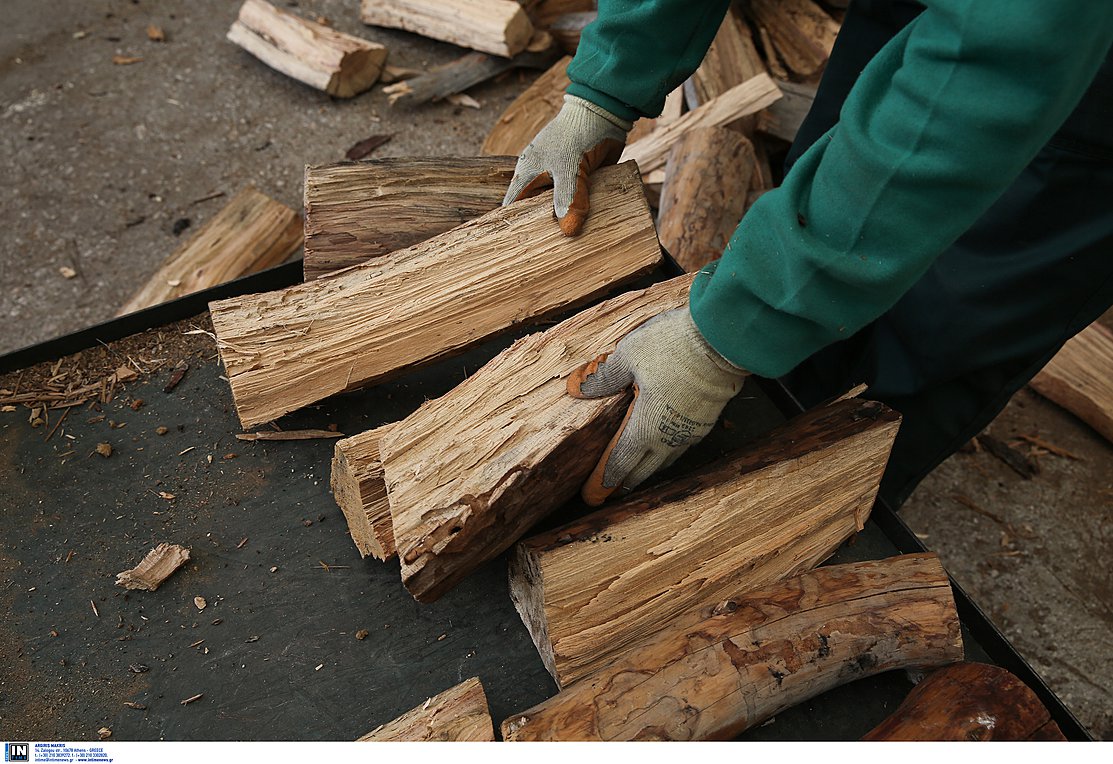 Ο Δήμος Γλυφάδας θα μοιράσει, δωρεάν, καυσόξυλα στους δημότες