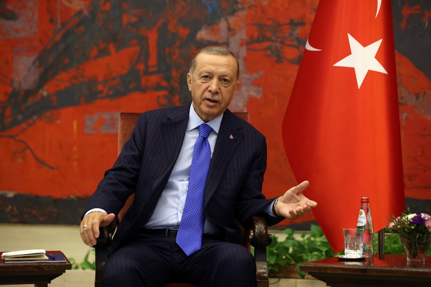 Οικονόμου: Εάν ο Ερντογάν ζητήσει συνάντηση θα κληθεί να εξηγήσει τι είναι όλα αυτά τα παράλογα, τα ανιστόρητα και ανυπόστατα που λέει
