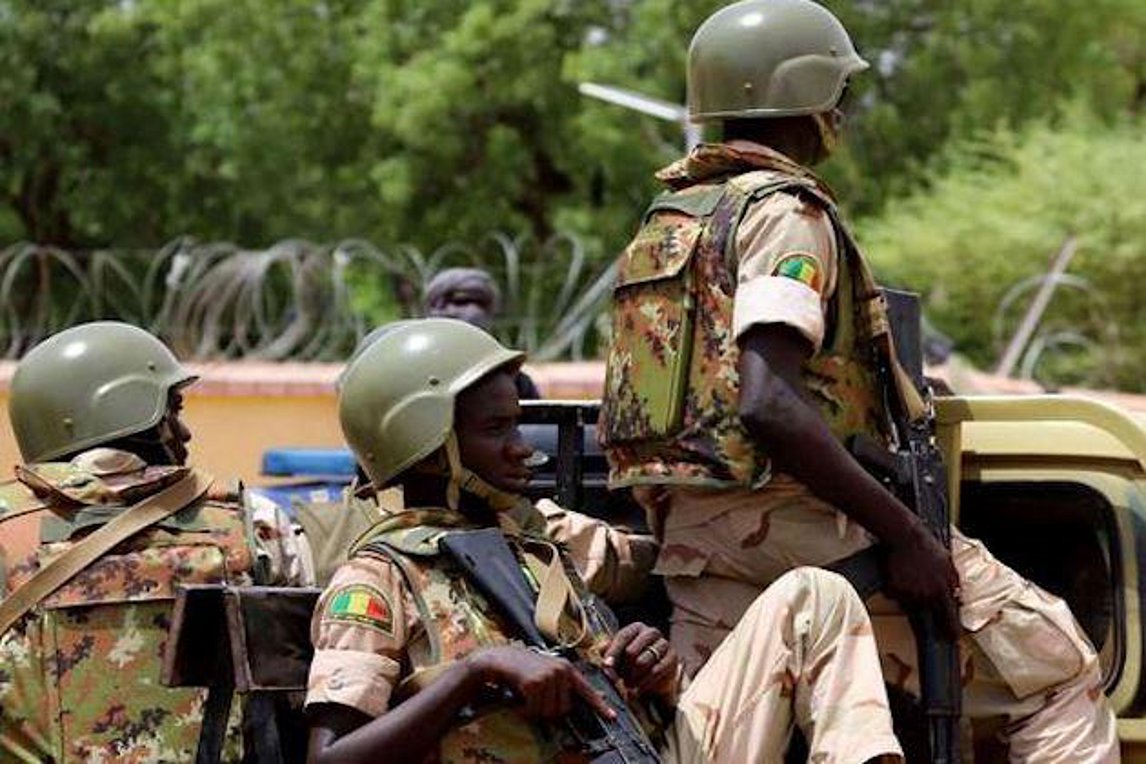 Μάλι: Πυρά και εκρήξεις ακούγονται από το πρωί στην πρωτεύουσα Μπαμακό