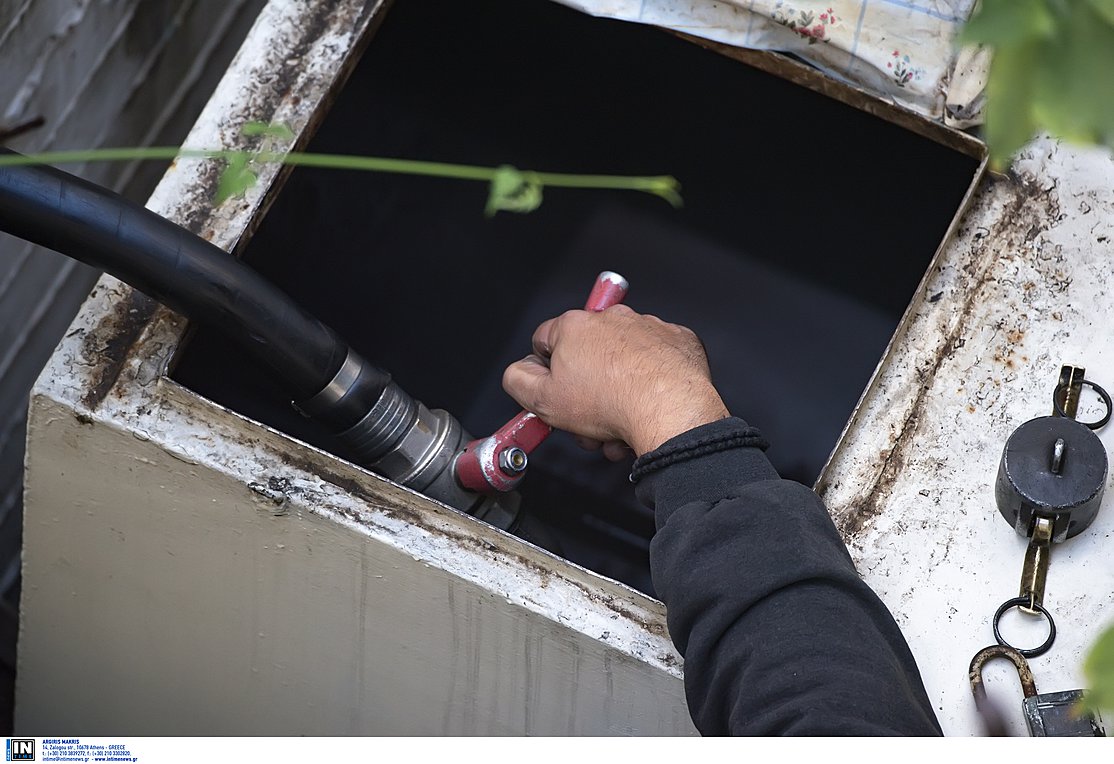 Με έκπτωση βγαίνει αύριο στην αγορά το πετρέλαιο θέρμανσης