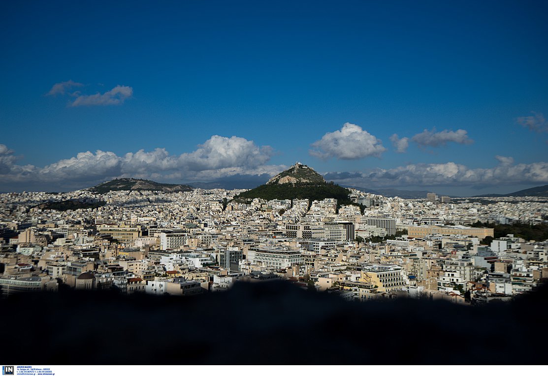 Ζέστη και σήμερα – Με τι καιρό θα κάνουμε παρέλαση