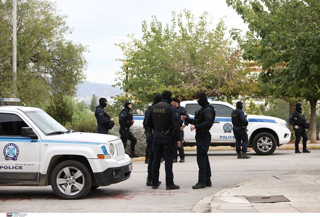 Πολυτεχνειούπολη: Παραδόθηκε το δεξί χέρι του αρχηγού της μαφίας