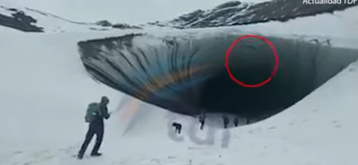 Αργεντινή: Τεράστιο κομμάτι πάγου καταπλάκωσε τουρίστα και τον σκότωσε – Σοκάρει το βίντεο