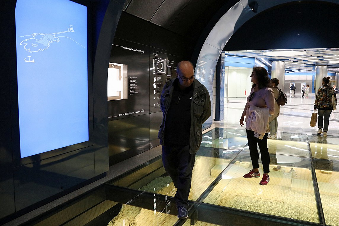 Το ρεπορτάζ του Reuters για το μετρό του Πειραιά – Βίντεο