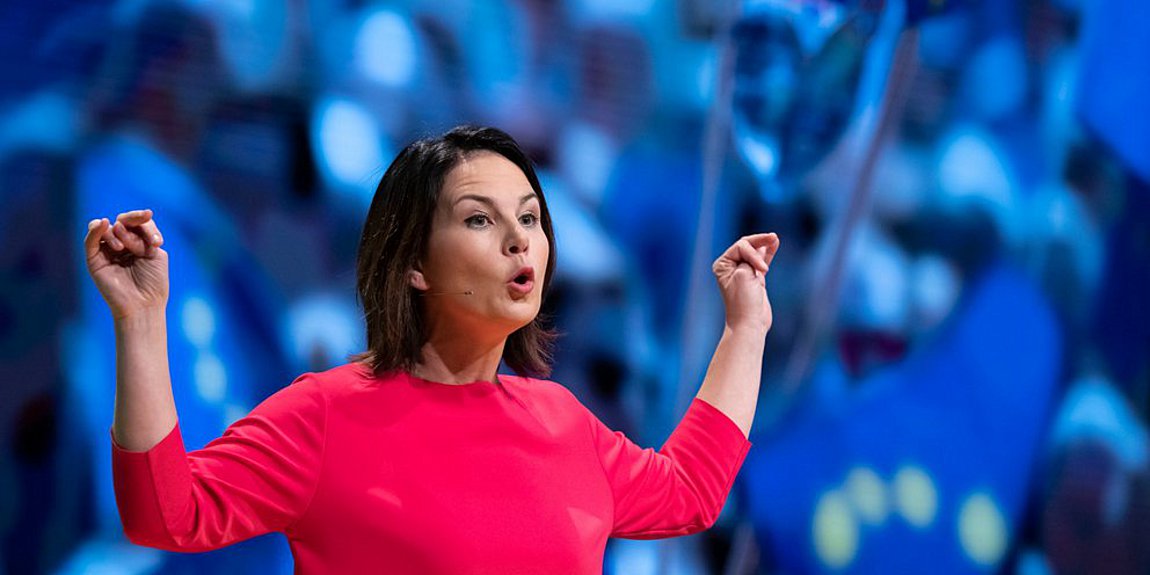 Αναλένα Μπέρμποκ: «Ο Βλαντίμιρ Πούτιν βυθίστηκε ακόμη περισσότερο στην απανθρωπιά»