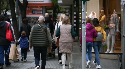 «Πρεμιέρα» στις χειμερινές εκπτώσεις από Δευτέρα - Τι να προσέξουν οι καταναλωτές