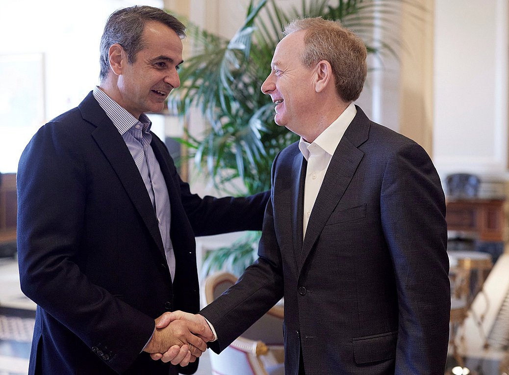 Συνάντηση Μητσοτάκη με τον πρόεδρο της Microsoft